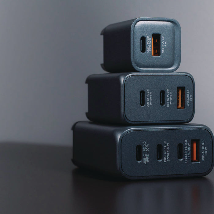 35 W 2-Port GaN Wall Charger, Black/Gray