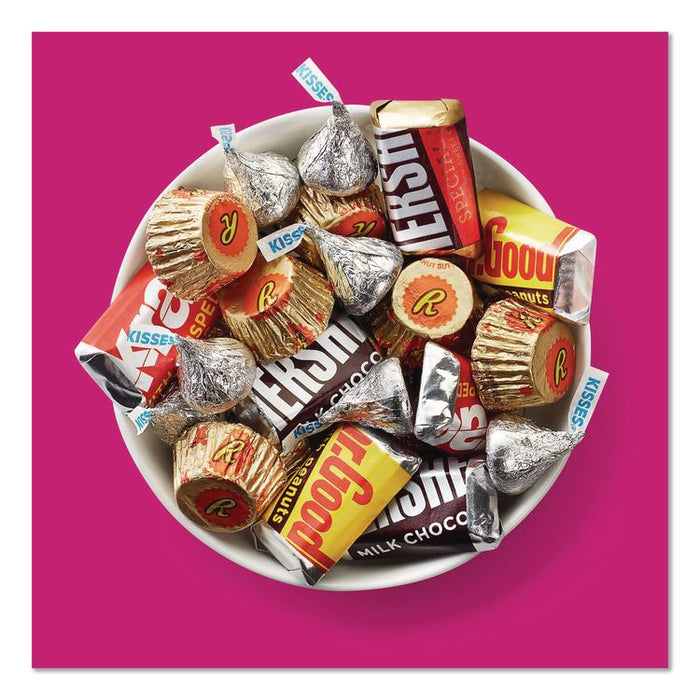Milk Chocolate Candy Mini Assortment, 32.9 oz Bag, 122 Individually Wrapped Chocolates
