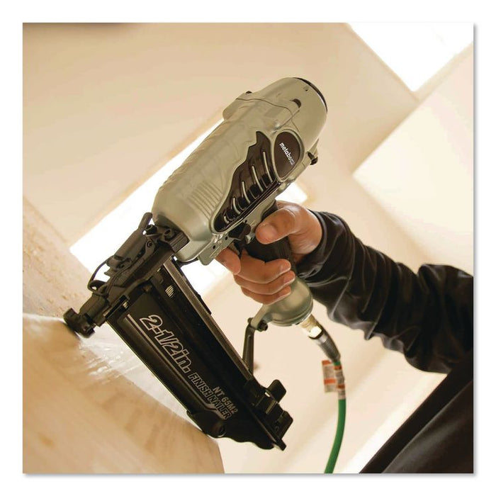 HPT 2.5" 16-Gauge Finish Nailer with Air Duster